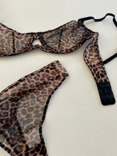Cargar la imagen en el visor de la galeríaConjunto de sujetador con aro y bragas estampado de leopardo para mujer Lencería sexy transparente con push up Conjunto de ropa interior de encaje