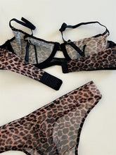Cargar la imagen en el visor de la galeríaConjunto de sujetador con aro y bragas estampado de leopardo para mujer Lencería sexy transparente con push up Conjunto de ropa interior de encaje